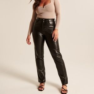 Abercrombie & Fitch Curve Love Vegan Leather 90s Straight Pant - Size 31